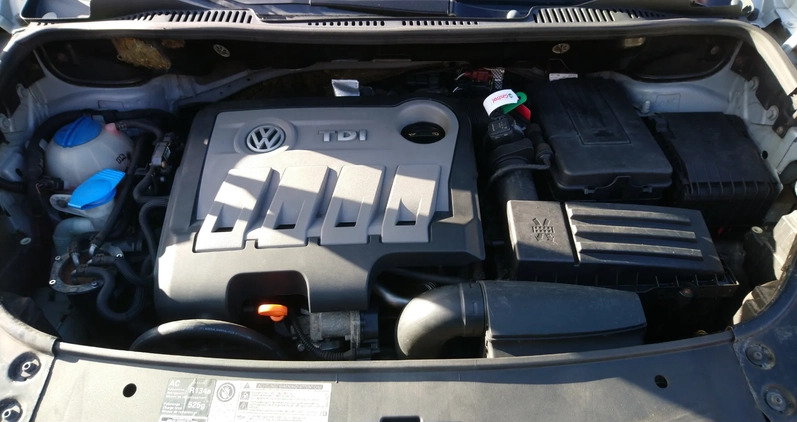 Volkswagen Touran cena 19900 przebieg: 397000, rok produkcji 2010 z Witnica małe 154